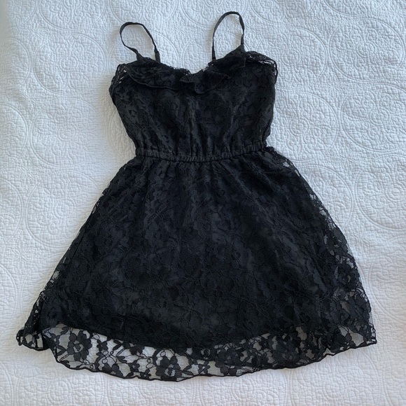 3 FOR $35 - H&M Divided Black Lace Dress - Picture 6 of 8